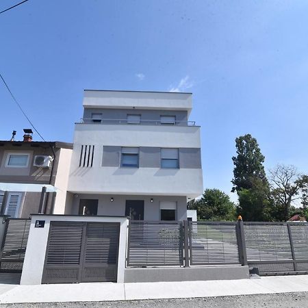Villa Mami Загреб Экстерьер фото